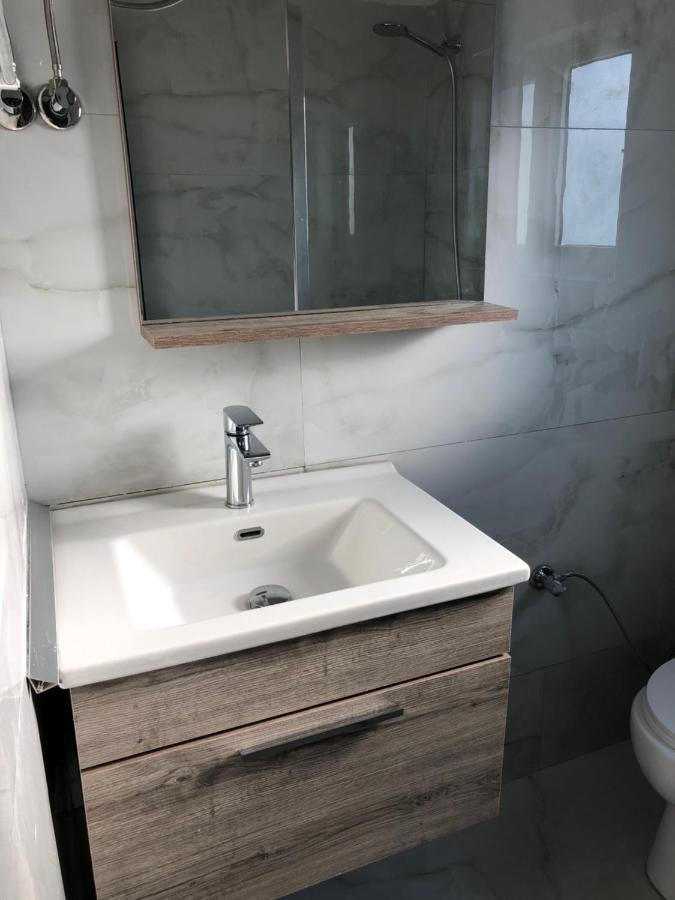 Sandri Apartment Химара Экстерьер фото