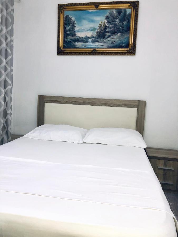 Sandri Apartment Химара Экстерьер фото